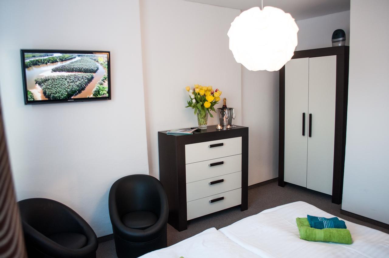 Hotel Rezident Turcianske Teplice Luaran gambar