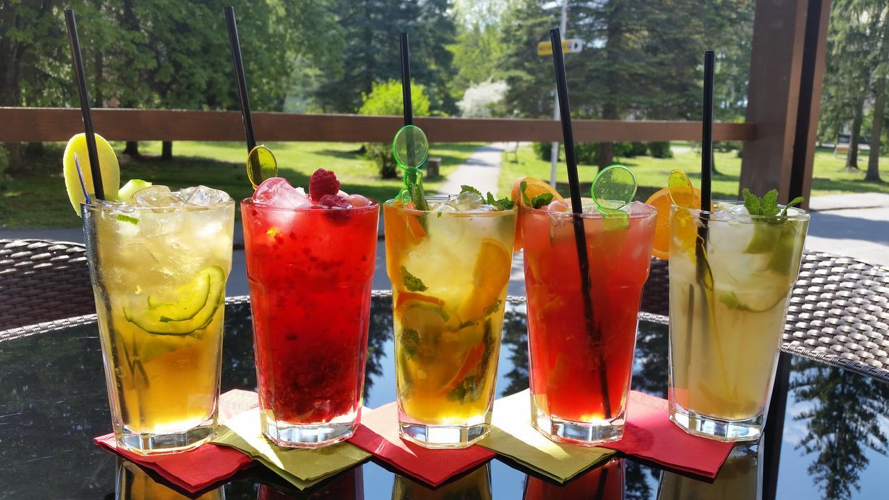 Hotel Rezident Turcianske Teplice Luaran gambar